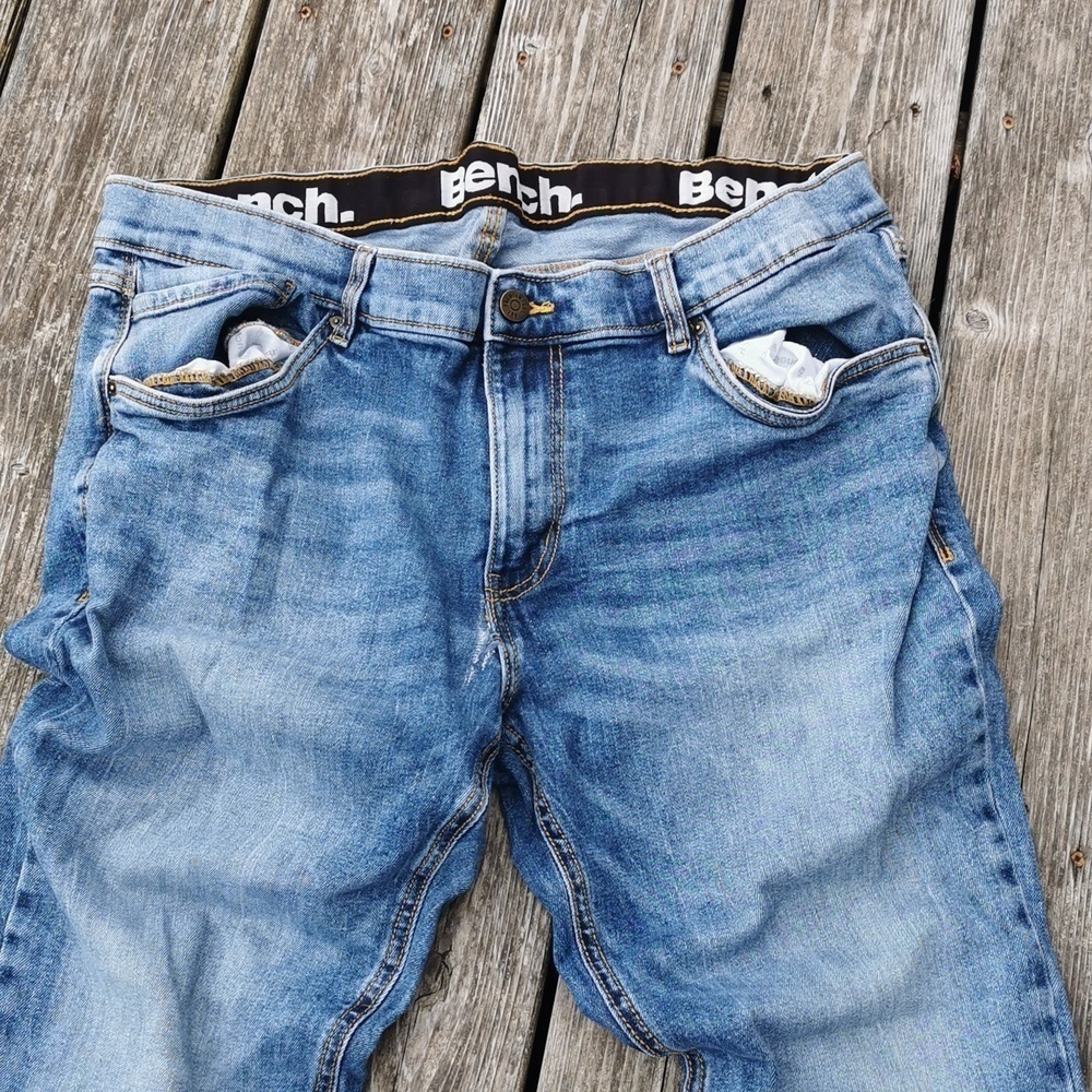 Bench blue denim men's jeans. Size 40. EUC